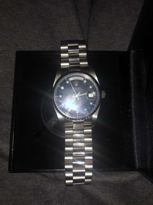 Very Rare Mens Rolex Day Date Edition With A Total Of 1,8carat Of Diamond Dials