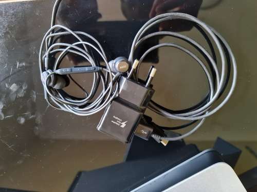 Samsung galaxy note 9 (Excellent condition)