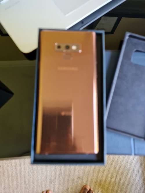 Samsung galaxy note 9 (Excellent condition)