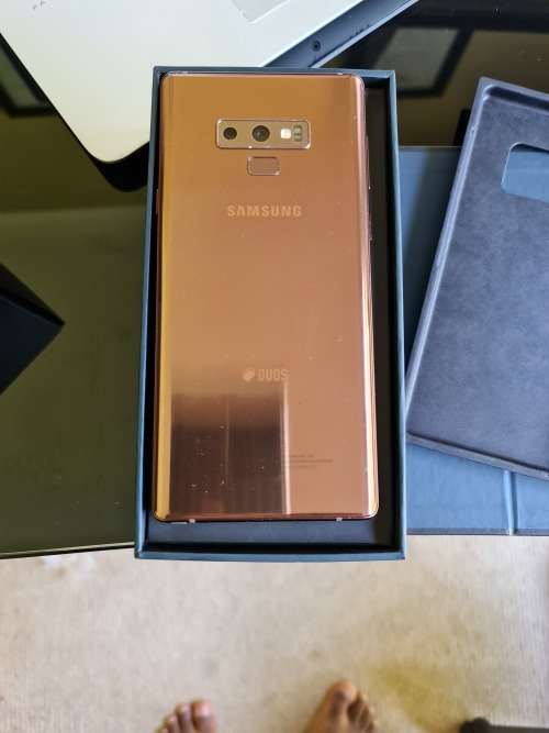 Samsung galaxy note 9 (Excellent condition)