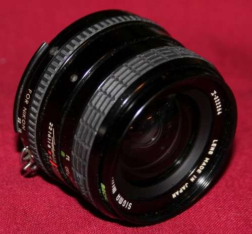 Sigma Mini-wide 1:2.8 28 mm for Nikkormat & Nikon F1-F3 bodies. Excellent condition. Case Included
