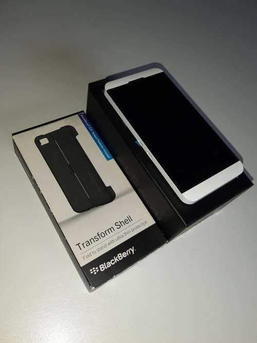 Blackberry Z10 in great condition with extras