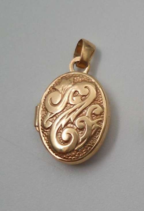 9ct Gold Locket