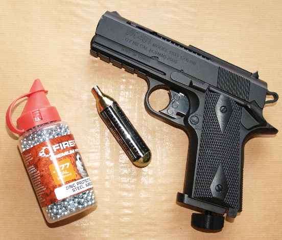 Gas Gun With 2 Cannisters