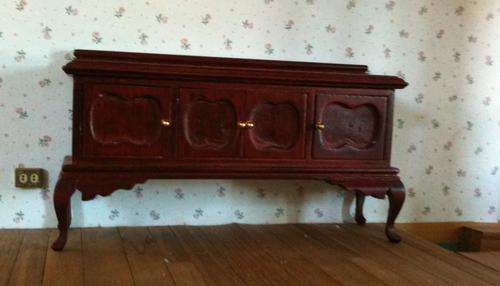 Miniatures - Mahogany Server