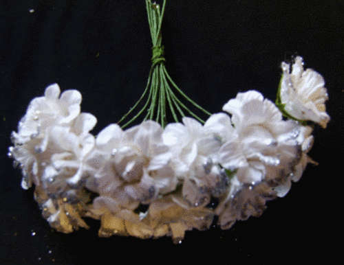 White Paper Roses with Glitter, per bunch of 12 - (+/- 25mm Bloom).