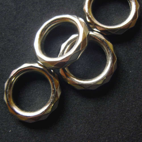 Silver Metalized Facet Rings, 23mm - Pack of 50.