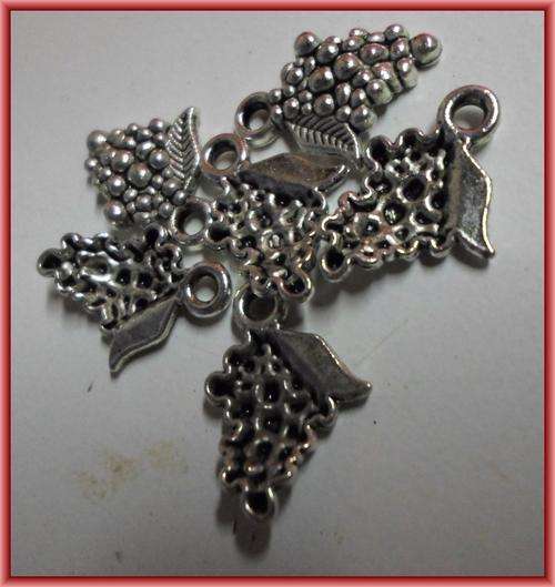 Nickle Grape Charm, 18mm x 14mm  - Pack of 10.