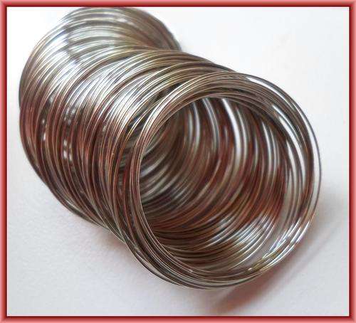 Memory Wire, 0.55mm x 30mm - Pack of 50 Loops.
