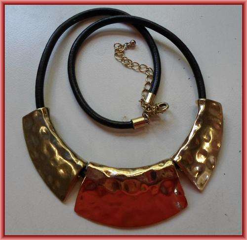 Pendant 125mm Long, Leather 45cm long  - Sold Individually.