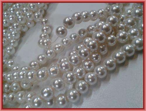 Cream Glass Pearls, 4mm - Per String (+/- 200/ string)