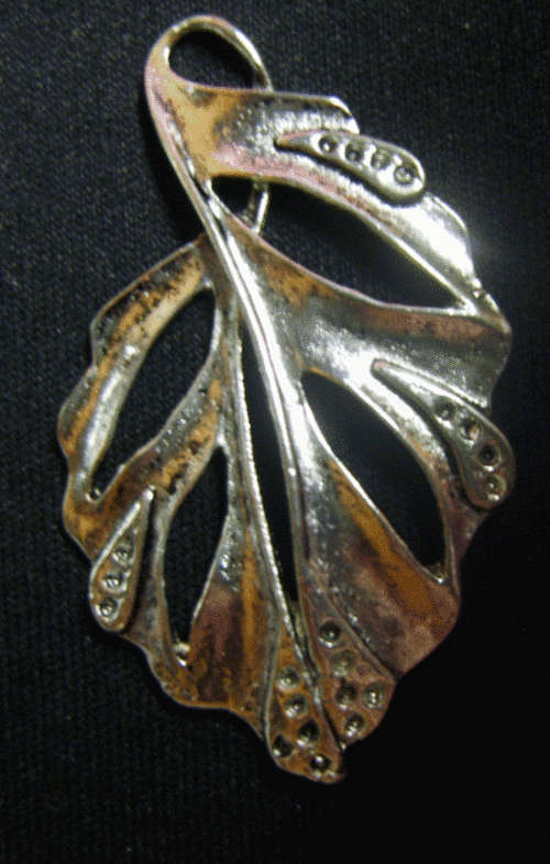 Nickle Leaf Large Charm/Pendant, 42mm x 25mm - Pack of 20.