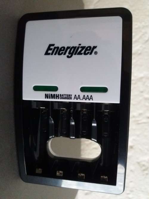 Energizer charger for AA and AAA batteries (4 at a time)