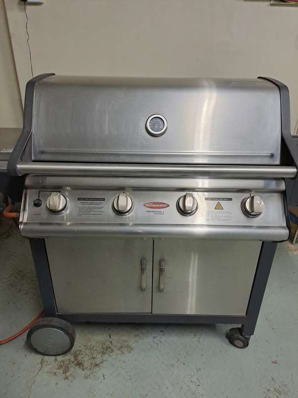 Jetmaster Professional 4 SS Series 4 burner with side burner gas braai