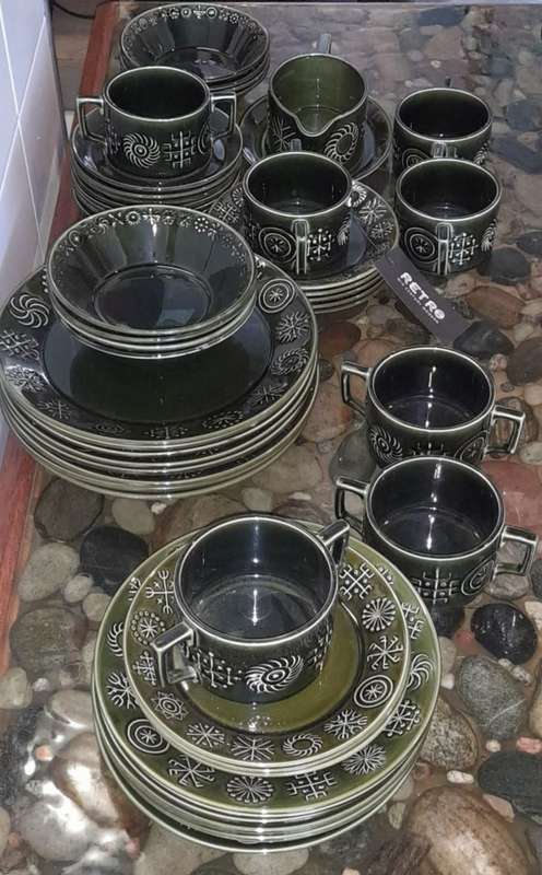 `Totem` dinner set by Susan Williams-Ellis - Portmeirion Pottery Stoke-on-Trent