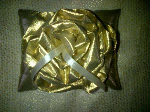 WEDDING RING PILLOW