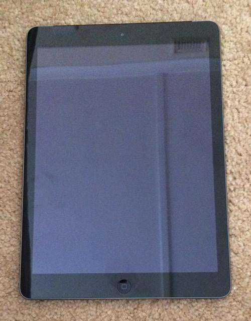 *** iPad Air 16GB 3G WIFI ***