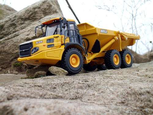 Bell B30E ADT -  1:50 scale diecast model / Dump truck