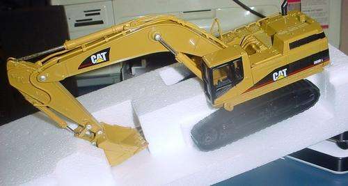 Diecast model truck / tractor / CAT 365 BL Excavator 1:50 scale / Komatsu / Caterpillar