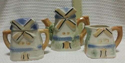 Teapot, milk and sugar Made in Japan - Bid for set