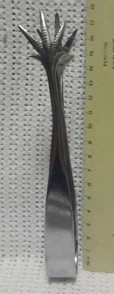 Ice tong claws