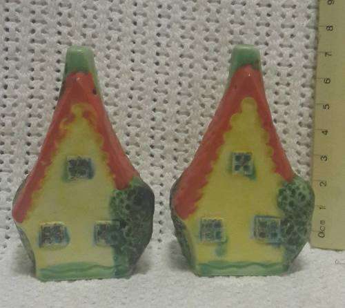 Very vintage Salt and Pepper set!