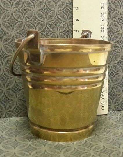 Small bucket
