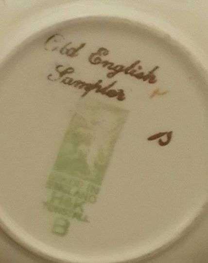 1933 H&K Tunstall Old English Sampler Needlepoint Pattern Bowl with Handles