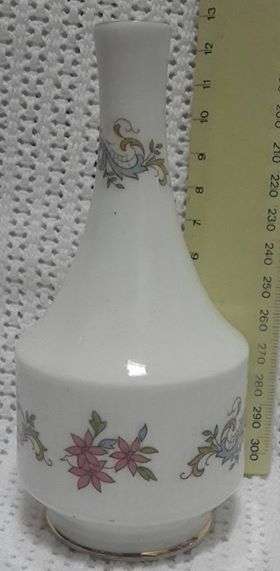 Beautiful bud vase Paragon! Look!