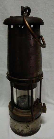 Rutherford Wolf  miners lamp working!