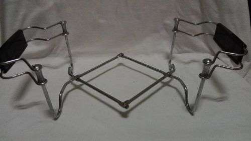 Expandable dish holder