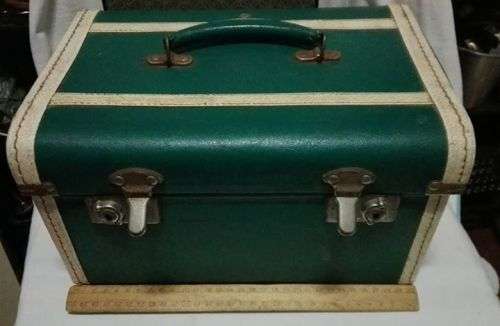 Vintage vanity - Look!