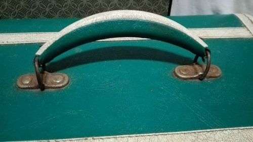 Vintage vanity - Look!