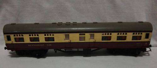 VINTAGE  COLLECTIBLES - Tri-ang train  restaurant carriage plastic