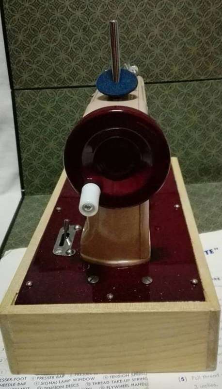 Sew-ette sewing machine - WORKING in carry case