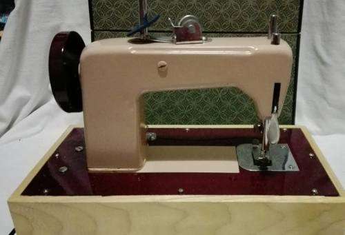 Sew-ette sewing machine - WORKING in carry case
