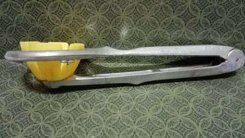 Vintage 1970`s Westmark Columbus Egg Cutter