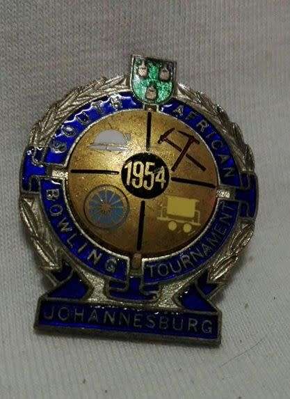 South African bowling tournament Johannesburg badge 1954