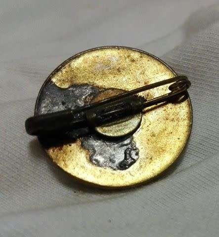Lovely coin like badge 1944