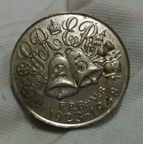 Vintage 25y badge