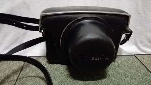 Vintage Yashica minister D 35mm camera