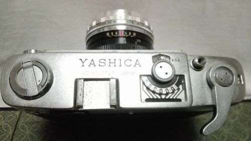 Vintage Yashica minister D 35mm camera
