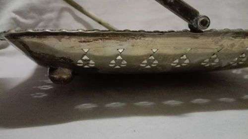 Vintage serving basket - metal