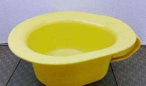 Yellow plastic potty - VINTAGE - LOOK!!