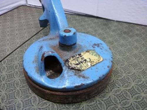 Vintage bean slicer