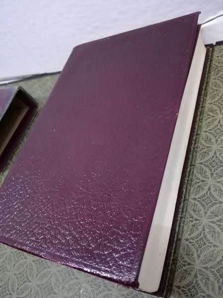 Vintage POETICAL WORKS OF ROBERT BURNS. Leather! Look!!