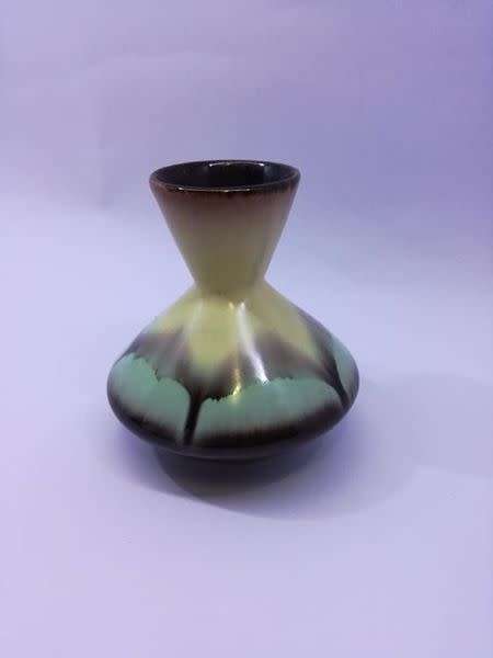 Lovely vintage vase - LOOK!!