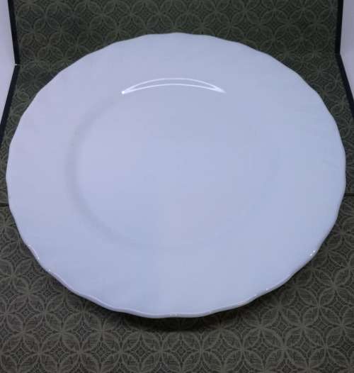 Milk glass side plate