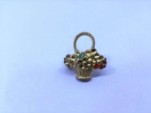 Small flower basket brooch