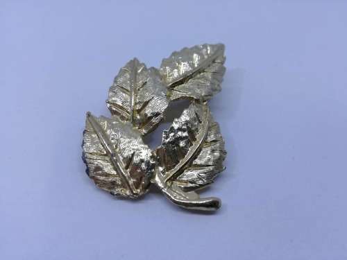 Lovely leaf brooch! - Look!